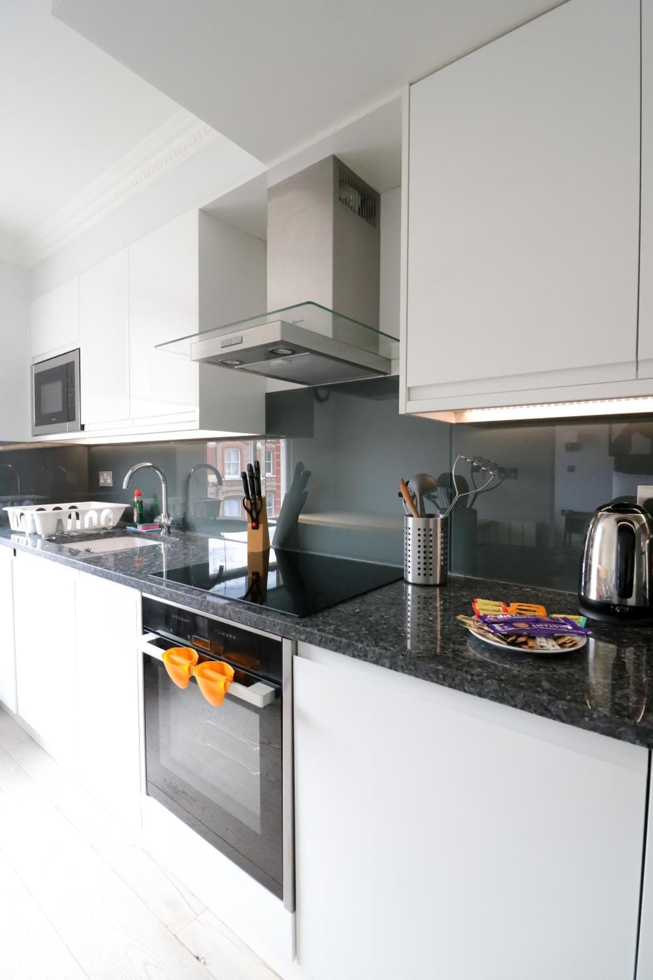 High Street Kensington By Viridian Apartments London Eksteriør billede