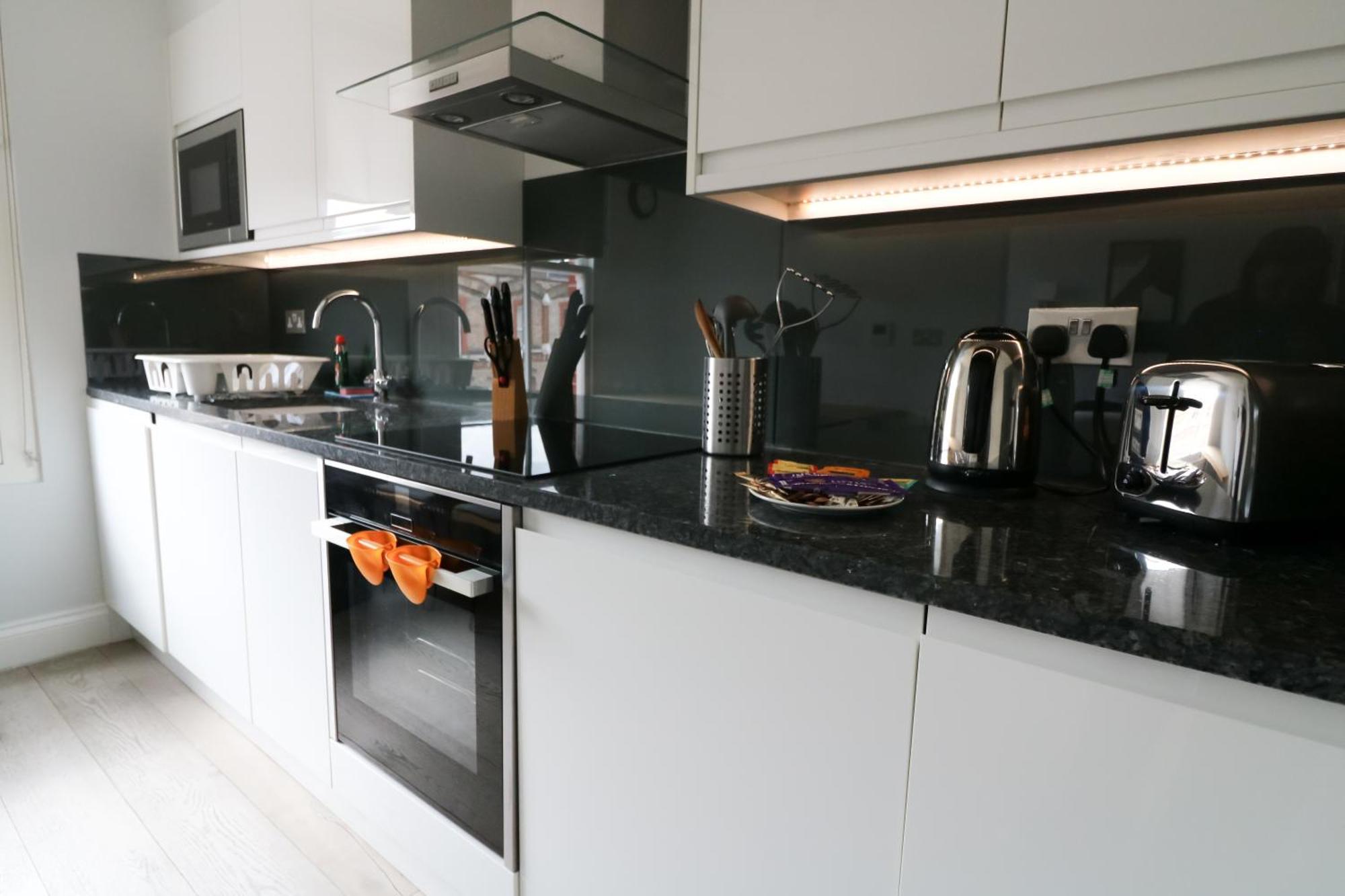 High Street Kensington By Viridian Apartments London Eksteriør billede